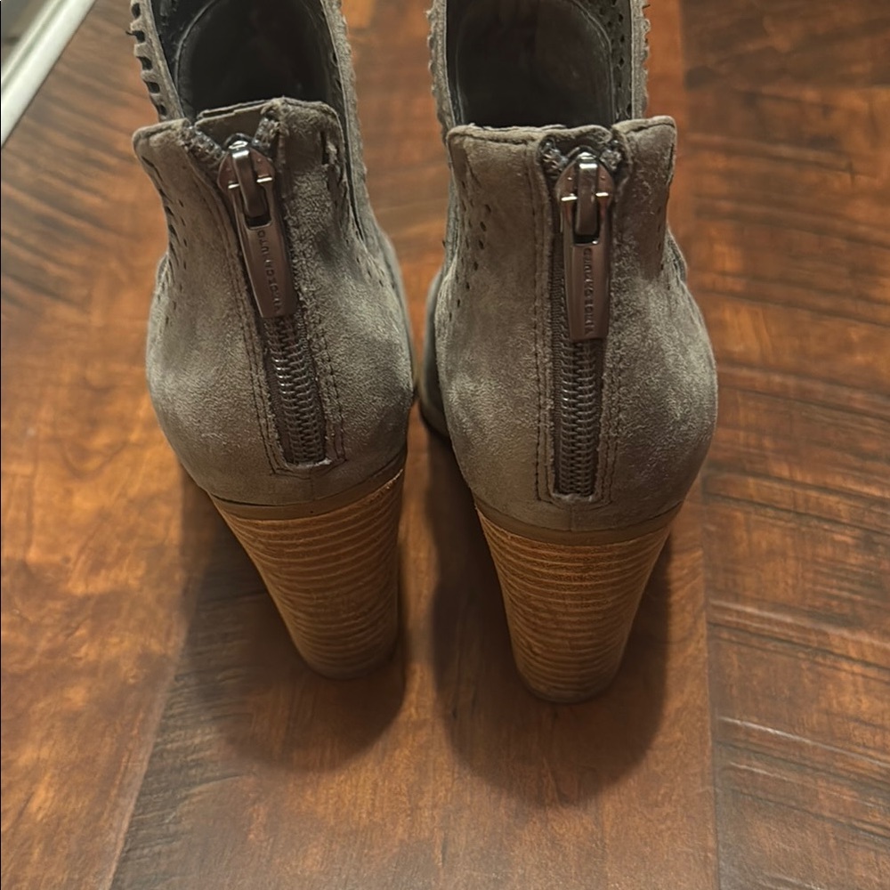 Gray Vince Camuto Suede Ankle Boots 7.5 - Picture 6 of 11